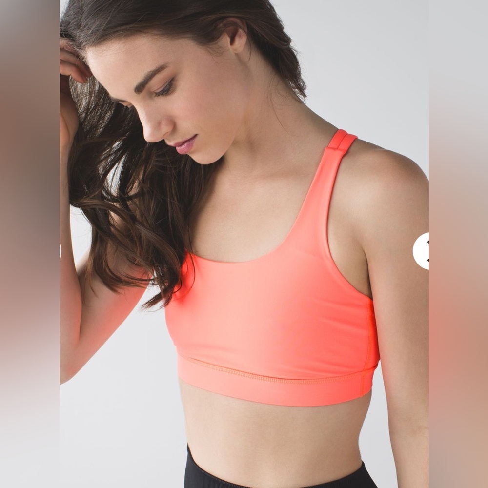 🌼Lululemon Energy Bra. Size 4.Very Light Flare